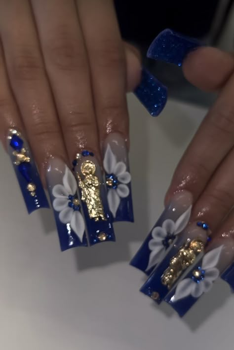 Royal Blue Nails Xv, Blue Long Nails Ideas, Nails For A Quinceanera, Bahama Blue Nails, Royal Blue Quince Nail Ideas, Blue Virgencita Nails, Quinceanera Nails Navy Blue, White With Royal Blue Nails, Blue Quince Nail Ideas