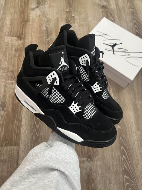 All Black Jordan 4’s, Air Jordan 4 Aesthetic, Black And White Jordan 4’s, Black Jordans 4s, Black Jordan 4’s, Jordan 4 Outfit Women Black, Jordans 4 Black, Jordan Dunks Shoes, Jordan Shoes Black And White