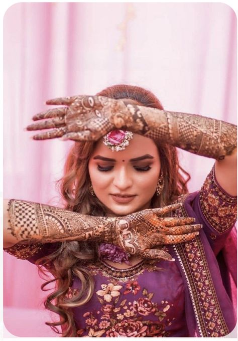 Mehandi Ceremony, Wedding Photos Couple, Funny Love Story, Romantic Novel, Funny Story, Couple Images, Love Stories, Funny Love, Coming Out