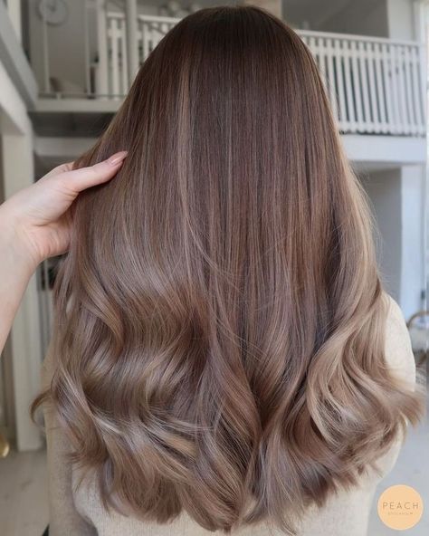 Soft Blonde Hair, Beige Hair, Brown Hair Looks, Brown Hair Inspo, Brunette Hair With Highlights, Hair Tips Video, Brown Hair Balayage, Blonde Hair Inspiration, Light Hair Color