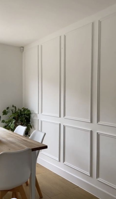 White Walls With Molding, Molded Wall Panels, Moulding Wall Bedroom, White Wall Molding Living Room, Decorative Mouldings Wall, Dinning Room Wall Designs, White Paneling Living Room, White Molding White Walls, Dinning Room Wainscot