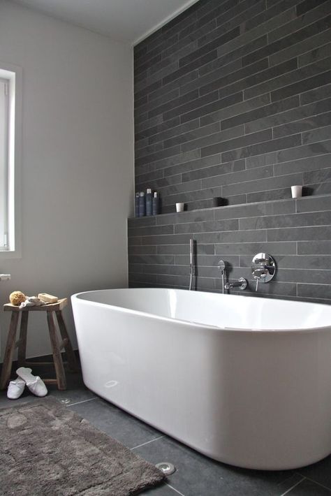 16 Attractive Ideas For Bathroom With Accent Wall Bathroom Grey, Doorless Shower, Grey Bathroom Tiles, Shower Designs, 아파트 인테리어, Trendy Bathroom, Bad Design, Bath Room, Grey Bathrooms