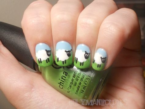 Holy Manicures: Sheep Nails. Gradient with Revlon Blue Lagoon and China Glaze Tree Hugger for the sky and the grass, acrylic paint for the sheep. Sheep Nails, Farm Animal Nails, Tumblr Nail Art, Animal Nail Art, Easter Nail Art, Animal Nails, Easter Nails, Popular Nails, Art Nails