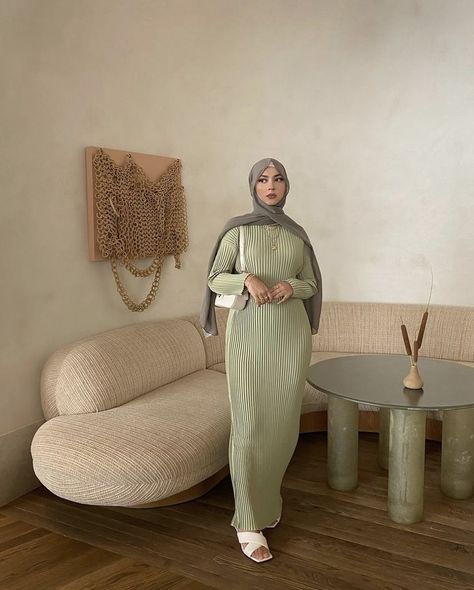 Hijab Classy Outfits, Hijabi Summer Fits, Modest Clothing Muslim, Halal Outfit, Modest Outfits Muslim, Outfit Modest, Estilo Hijab, Hijabi Fits, Modest Casual Outfits