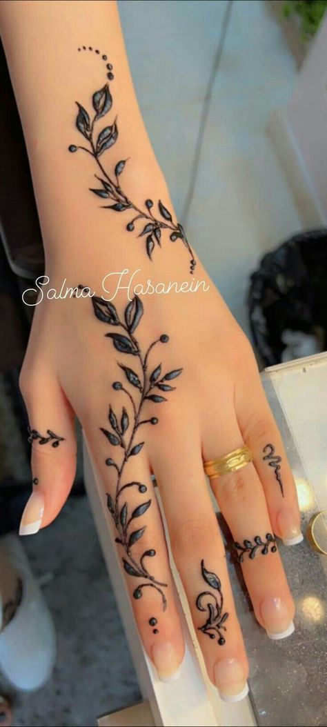 One Line Mehendi Design Front Hand, Henna Tattoo Flower Designs, Simple Inai Design, Flower Henna Designs Simple, Mehndi Designs Front Simple, Cherry Blossom Hand Tattoos For Women, Simple Henna Designs Flower, Inside Of Hand Henna, Modern Mehndi Designs For Fingers