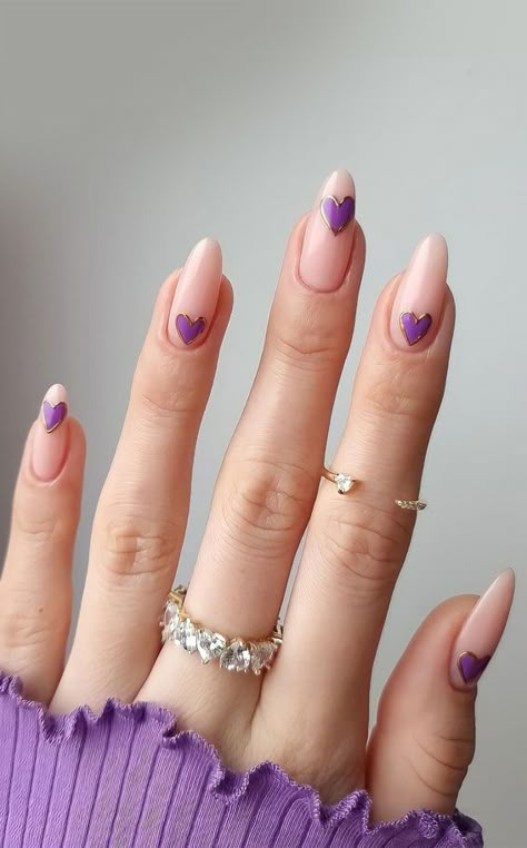 College Nails, Purple And Silver Nails, Purple Nail Art Designs, Purple Nail Art, Heart Nail Designs, Lilac Nails, Valentine Nail Art, Purple Nail Designs, Heart Nail Art