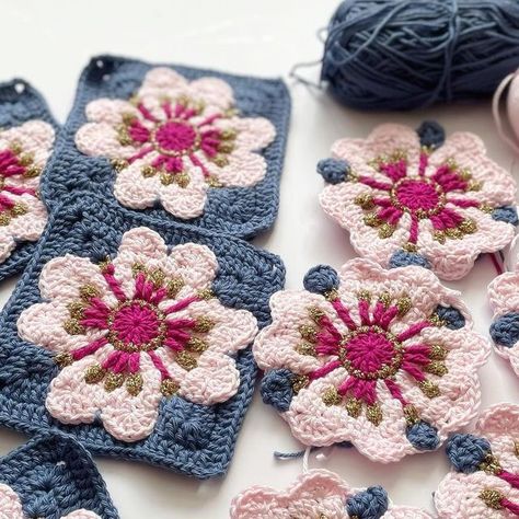 Flower Power Granny Square, Swirl Granny Square, Granny Square Flower Pattern, 70s Flower Granny Square, Flower Granny Square Blanket, Retro Flower Crochet, Crochet Flower Square, Retro Flower Granny Square, Retro Daisy Square Crochet Pattern