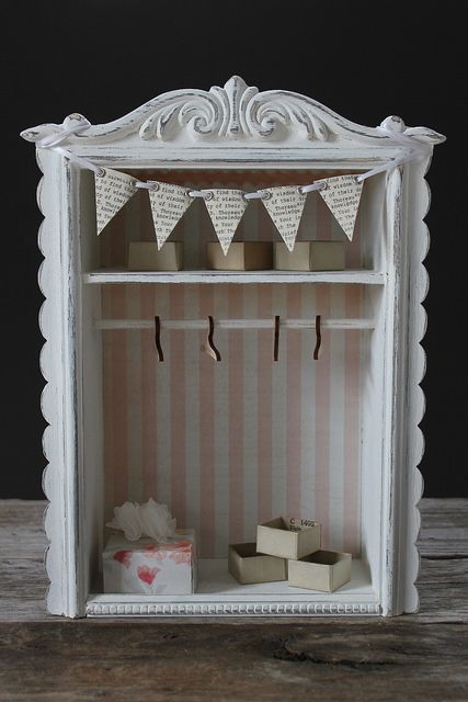 Karins cabinet | Flickr - Photo Sharing! Doll Display Cabinet, Maileg Dollhouse, Room Box Miniatures, Dollhouse Design, American Girl Diy, Girls Dollhouse, Baby Keepsake Box, Dollhouse Miniature Tutorials, Barbie Dolls Diy