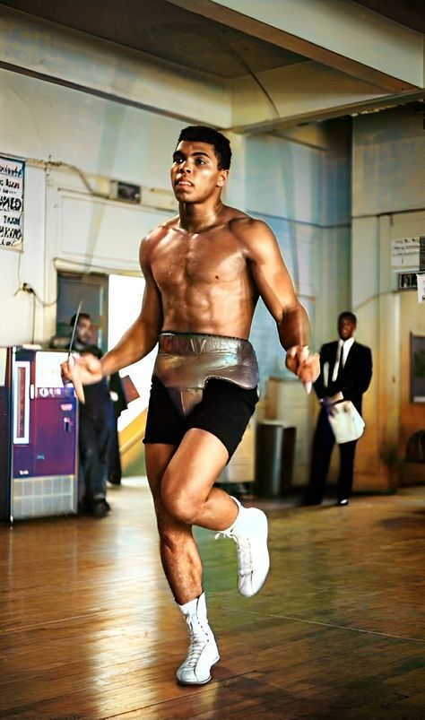 Muhammed Ali, Boxing History, Mohammed Ali, Muhammad Ali, Jump Rope, Boxing, Youtube Channel, Running, History