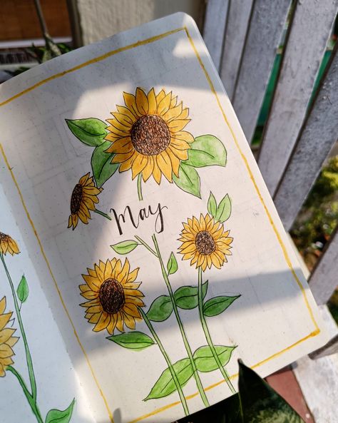 Sunflower Journal Ideas, Sunflower Bujo, Aesthetic Bujo Ideas, May Bujo Cover, Bujo May, Sunflower Bullet Journal, May Bullet Journal Cover, May Bujo, May Aesthetic