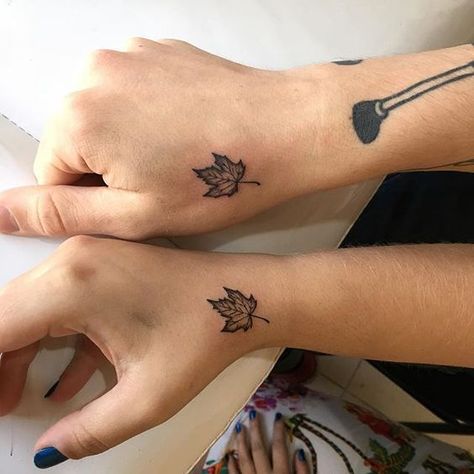 gurl.com — 15 Super Cute Fall Tattoos You’ll Love If You’re... Maple Leaf Tattoos, Blatt Tattoos, Cute Tattoos With Meaning, Canada Tattoo, Cute Ankle Tattoos, Tattoo Placements, Autumn Tattoo, Leaf Tattoo, Petit Tattoo