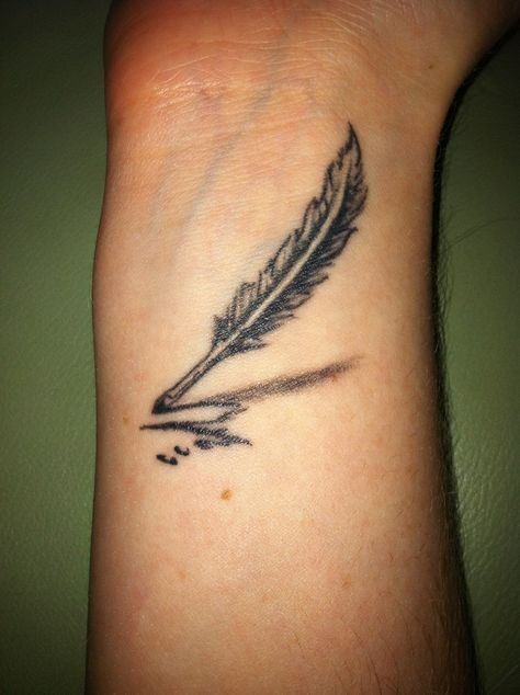 feather quill writer tattoo Quill Pen Tattoo, Feather Pen Tattoo, Feather Tattoo Black, Writer Tattoo, Quill Tattoo, Feather Tattoo Meaning, Quill And Ink, Cool Wrist Tattoos, Pen Tattoo