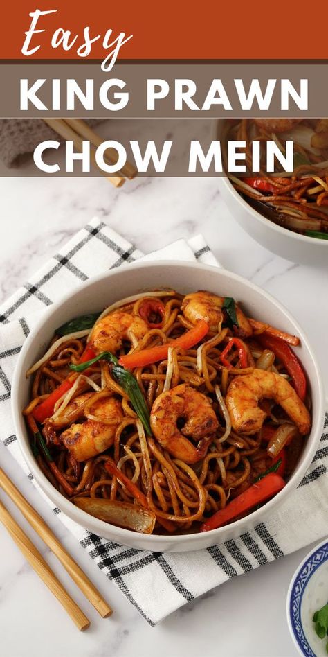 Chinese Prawn Recipes, Chow Mein Sauce, Prawn Noodle Recipes, Homemade Chow Mein, Easy Prawn Recipes, Prawn Sauce, 20 Min Meal, Shrimp Chow Mein, Fresh Egg Noodles