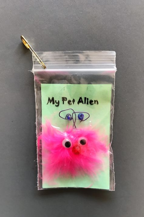 Monster & Alien SWAPs – SWAPS for SCOUTS Ahg Swaps, Monster Alien, Space The Final Frontier, Scout Crafts, Alien Monster, Brownie Girl, Girl Scout Activities, Girl Scout Camping, Summer Camp Crafts