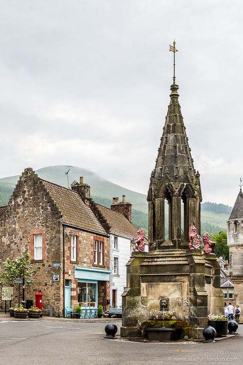 Day Out in Falkland, Scotland - What to See and Do Falkland Scotland, Scottish Vacation, Scotland Road Trip, Fife Scotland, Travel Scotland, Cap Vert, Bonnie Scotland, Georgian Architecture, Storybook Cottage