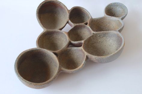 Bio- Zoë Powell Ceramics Handmade Clay Pots, Pottery Pinch Pot, Ceramic Pinch Pots, Ceramic Texture, Pinch Pot, Ceramic Workshop, Ceramic Artwork, Pottery Handbuilding, Slab Pottery