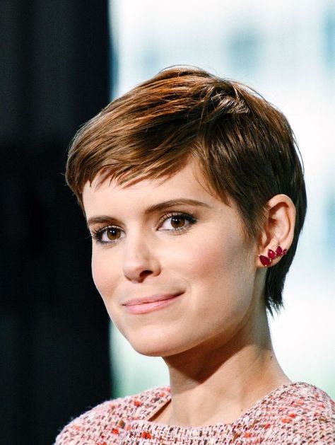 Kate Mara Pixie, Pixie Hair Cuts, Celebrity Pixie Cut, Hairstyles Fall, My New Haircut, Kate Mara, Modern Haircuts, Fall Hair Trends, Hairstyle Trends