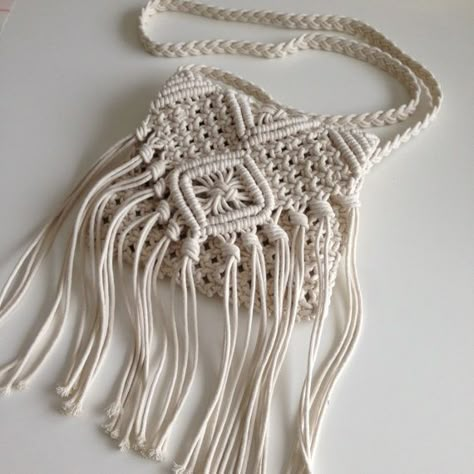 Macrame Handbag, Diy Macrame Wall Hanging, Dreamcatcher Diy, Art Macramé, Tas Bahu, Macrame Purse, Macrame Curtain, Macrame Patterns Tutorials, Pet House