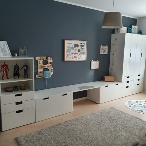 Smastad Playroom, Ikea Smastad Kids Room, Ikea Boys Room, Smastad Ikea Hack, Smastad Ikea, Kids Room Ikea, Camera Ikea, Ikea Smastad, Ikea Boys Bedroom