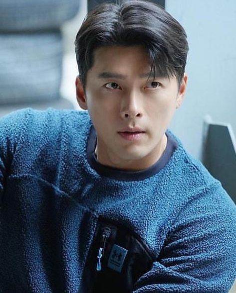 Actors Birthday, Gq Korea, Fantastic Beast, Haircut Inspiration, Hyun Bin, Boys Haircuts, Mens Hairstyles Short, Romantic Comedy, Fantastic Beasts