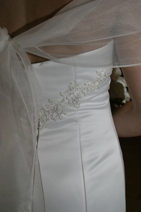 How to Add Panels to a Wedding Dress. Adding panels to a wedding dress allows you to make a dress that it is too small fit like a glove, increase the fullness of the wedding gowns skirt or add color. The difficulty of adding panels depends on the type of gown. A-line gowns are the most easy dress to alter. If sewn properly, panel additions will not... Wedding Gown Alterations, Wedding Dress Sewing Patterns, Bridal Alterations, Types Of Gowns, Wedding Dress Bustle, Bridal Tips, Wedding Dress Alterations, Sewing Wedding Dress, Diy Wedding Dress