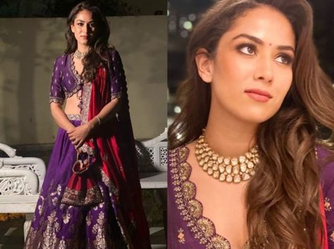 Mira Rajput dons a regal look in purple lehenga at her best friend’s wedding! Mira Rajput Lehenga, Meera Rajput Saree, Purple Lehenga Jewellery Ideas, Jewellery For Purple Lehenga, Purple Saree Makeup Look, Jayanti Reddy Lehenga, Purple Lehenga Bridal, Lehenga Jewellery Ideas, Meera Rajput