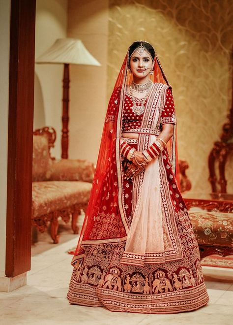 Singal Dulhan Pose, New Dulhan Pose, Indian Bride Photography Poses, Pose Photography, Wedding Stills, Bride Photos Poses, Ring Photography, Latest Bridal Lehenga, Bride Photos