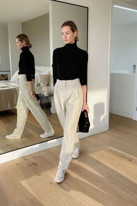 Turtle Neck And Trousers Outfit, Turtle Neck Casual Outfit, Turtle Neck Outfit Women Winter, Turtle Neck Outfit Women Casual, Turtle Neck Outfit Ideas, Pleated Trousers Outfit, Black Turtle Neck Outfit, Turtle Neck Outfit Women, Taehyung Outfit