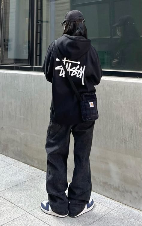 Stussy Outfit, Cargo Pants Outfit Street Style, Street Wear Aesthetic, Stussy Hoodie, Street Style Aesthetic, Streetwear Girl, Korean Streetwear, Baggy Style, Baggy Clothes