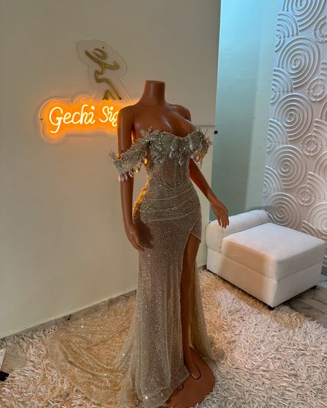 Custom made for a princess. 😍🔥 🩶Have you booked yet? #prom2025 is Open!🪡 Having trouble finding custom dresses that flatter your body? All you need to do is bring your idea/inspiration & I’ll customize that into reality. @gechisignature is here to make you look fabulous. For inquiries, send a DM or Email📨 gechisignature@gmail.com Be sure to follow @gechisignature for more fashion tea😍watch us create magic 🪄 #promdressforsale #customdesigner #prom2025 #corsetdress #promdresses #promdesigner... Prom Dress 2025, Matric Dance Dresses Ideas Unique, Exotic Prom Dresses, Matric Dance Dress, Princess Prom Dress, Dress Sweet 16, Matric Dance Dresses, Cheap Prom Dresses Online, Matric Dance