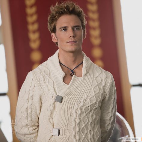 finnick odair, the hunger games Hunger Games Tributes, Hunger Games Finnick, Capitol Couture, Finnick Odair, Literary Characters, Fall Chic, Sam Claflin, Hunger Games 3, Hunger Games Series