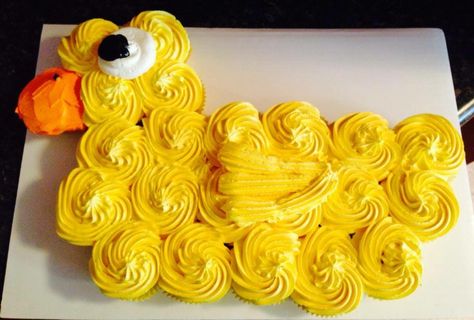 Duck Cupcake Pull-A-Part Duck Cupcake Cake, Duck Cupcakes, Cupcake Pull Apart, Pull Apart Cakes, Cupcake Cake Ideas, Pull Apart Cupcake, Pull Apart Cupcake Cake, Pull Apart Cake, Cake Pulls