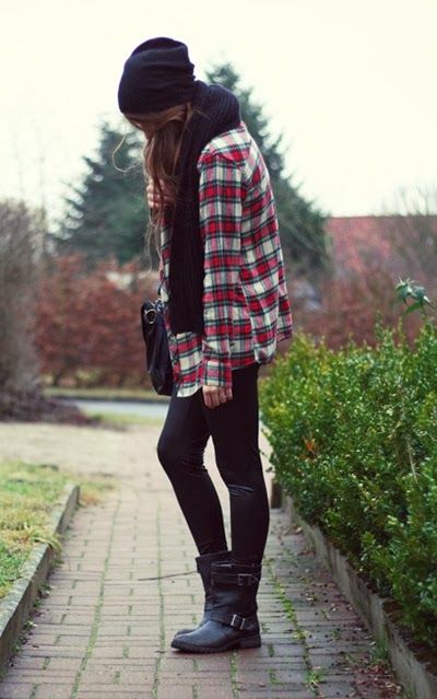 Flannel Leggings,Boots,Hat And Stylish Scarf Ways To Wear A Flannel, Flannel And Leggings, Flannel Outfits, Stylish Scarves, Legging Outfits, Alternative Rock, Soft Grunge, Looks Vintage, Fall Winter Outfits