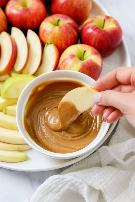 This easy 4-ingredient caramel dip is rich, creamy, and perfect for all kinds of dippers. Serve it with fruit, cookies, and more, and watch it disappear. Caramel Dipping Sauce, Apple Dip Recipe, Sauce Ideas, Dipped Apples, Healthy Dip Recipes, Bow Tying, Pecan Cinnamon Rolls, Caramel Apples Recipe, Caramel Apple Dip