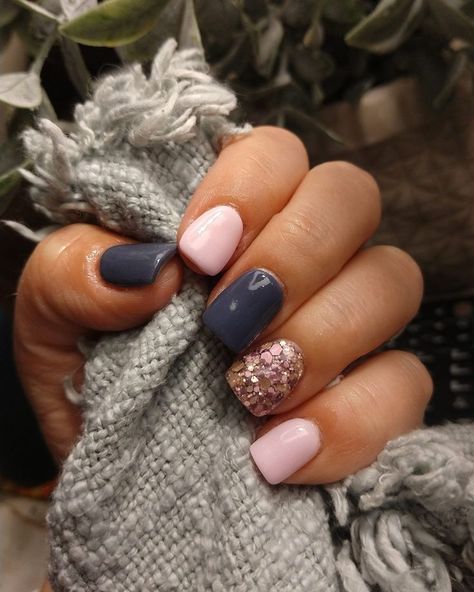 Bethany H created this gorgeous fall themed mani using the Fall Floral Trio which includes two solids and a chunky glitter mix. These dip powders can also be used with monomer and gels. Find out more about us on Facebook - https://www.facebook.com/groups/kimberzkreations Fall Nail Colors Dip Powder Short Nails, Gray And Pink Gel Nails Ideas, Anc Nails Ideas Fall, Fall Powder Dip Nail Ideas 2023, Fall Nails 2023 Trends Dip, Simple Solid Nails, Fall Nails Gray, Fall Nails Ideas Autumn Dip Powder, Solid Color Dip Powder Nails