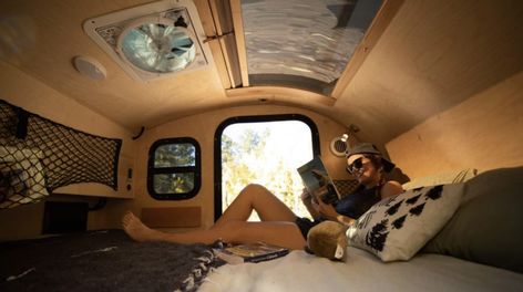 Camper Bedding Ideas, Camper Bedding, Camper Interior Ideas, Teardrop Trailer Interior, Hiker Trailer, Teardrop Camper Interior, Diy Teardrop Trailer, Building A Teardrop Trailer, Camper Flooring