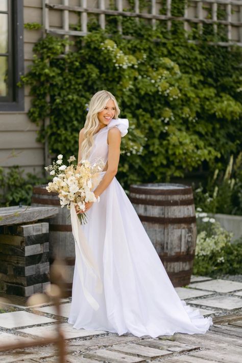 Wildflowers and dirt roads led to boho luxury in Prince Edward County Dirt Roads, Earthy Wedding, Prince Edward County, Farmhouse Wedding, Compass Rose, Wildflower Wedding, Prince Edward, Silk Slip Dress, Timeless Wedding