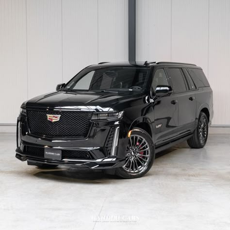 Cadilac Escaled Black, Luxury Suv Cars, Black Cadillac, Mercedes Suv, Dark Auburn, Car Facts, Mom Car, Top Luxury Cars, Suv Cars