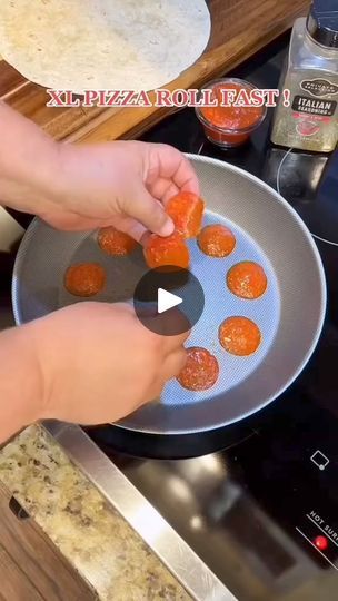 133K views · 2.3K reactions | #keto #ketofood #ketodiet #ketorecipes #ketolife #ketofriendly #ketomeals #ketosis #BOOMchallenge #ketochallenge | Keto & Low Carb Meals Pizza Roll Up, Pizza Roll, Low Carb Meals, Perfect Pizza, Low Carb Tortillas, Low Carb Breakfast Recipes, Pizza Rolls, Keto Cookbook, New Cookbooks