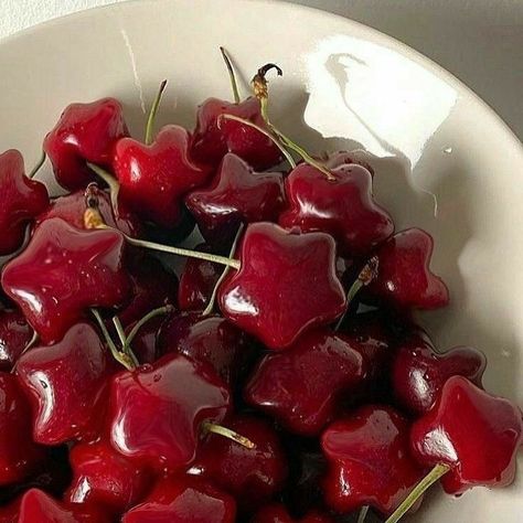 I need to get my hands on some of those star shaped cherries 🍒. . #cherry #cherries #starfruit #fruit #red #aesthetic #cherrygirl #lanadelrey #chinatrends Red + Core + Aesthetic, Pomegranate Art, Wallpapers Ideas, Vodka Brands, Cherry Baby, Cherry Fruit, Red Icons:), Cherry Cola, Cherry Flavor