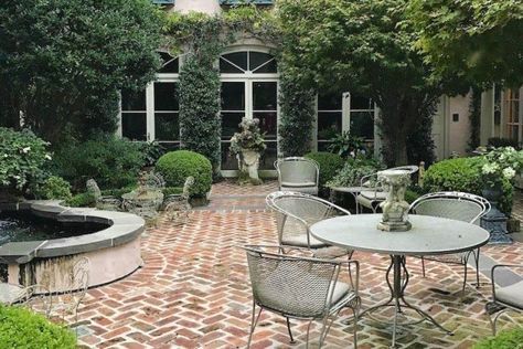 Outdoor Look We Love: Herringbone Brick | Apartment Therapy Brick Apartment, Brick Courtyard, Herringbone Brick, Brick Patterns Patio, Outdoor Look, Brick Patio, Beautiful Yards, Brick Patios, Chelsea Flower Show