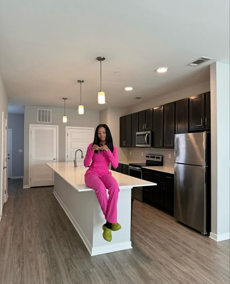 New Home Black Woman, 2025 Loading, Apartment Fever, Girl Apartment, Apartment Goals, Dream Apartment Decor, Future Apartment Decor, Home Black, Apartment Aesthetic