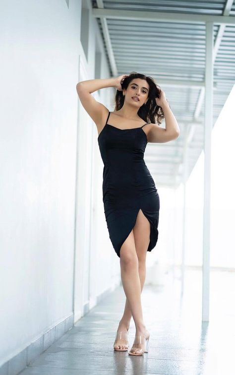 Divyansha Kaushik Fabulous Gorgeous Outfits And Looks Divyansha Kaushik, Modern Gown, Bollywood Hairstyles, Gorgeous Outfits, Black Corset Top, South Actress, Crop Top Shirts, Matches Fashion, Welcome To The World