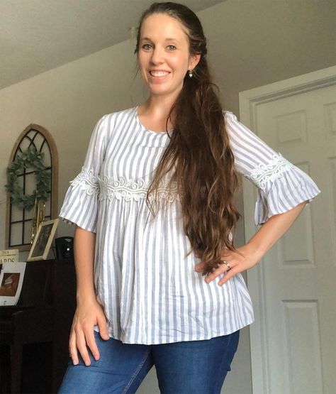 Jill Duggar Reveals She and Husband Derick Dillard Use Non-Hormonal Birth Control Duggar Girls, Jill Duggar, Corset Outfits, Drink Alcohol, Duggar Family, 19 Kids And Counting, Versace Dress, Instagram Family, Jungle Print