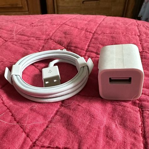 Apple | Cell Phones & Accessories | Iphone Charger | Poshmark Burnt Iphone Charger Proof, Iphone Charger Spoiled, Burn Charger, Apple Types, Apple Watch Charger, Apple White, Watch Charger, Apple Model, Portable Battery