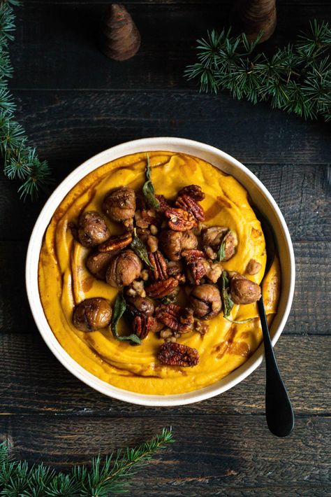 Purée de courge butternut aux châtaignes Chestnut Puree Recipe, Salted Recipes, Butternut Recipes, Butternut Squash Puree, Holistic Recipes, Vegan Christmas, Healthy Soup, Food Humor, Fall 2023