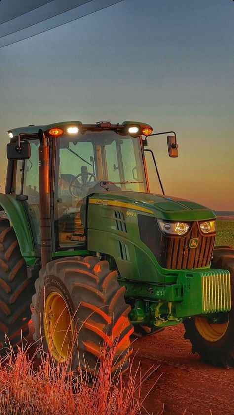 John Deere Pictures, Tractor Photography, John Deere Tractors Pictures, Old John Deere Tractors, John Deere Tractors Farms, New Holland Agriculture, Country Backgrounds, Tractor Pictures, Country Photography