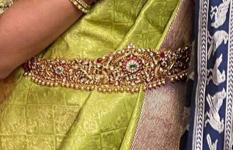 Kundan Vaddanam Designs, Kundan Vaddanam, Marriage Jewellery, Vaddanam Designs, Wedding Backdrop Decorations, Bridal Jewellery Design, Bridal Diamond Jewellery, Antique Jewelry Indian, Bride Jewelry