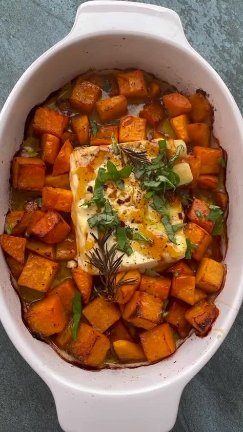 traderjolene(@traderjolene) on TikTok: The snow storm version of the famous feta pasta w/ butternut squash #fetapasta #butternutsquash #feta #foodie #pastanight 👩🏽‍🍳@grilledcheesesocial Butternut Squash Feta Pasta, Pasta Night, Feta Pasta, Popsugar Food, Pasta Lover, Buzzfeed Food, Winter Food, Recipe Of The Day, Butternut Squash