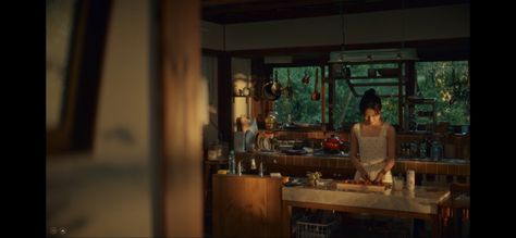 Kitchen Movie Scene, Kitchen Cinematography, Low Light Aesthetic, Natural Light Kitchen, Phantom Thread, Lighting References, Kitchen Scene, Mirrors Film, Scene Aesthetic